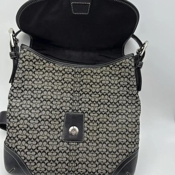 COACH VINTAGE SOHO JACQUARD Black and Gray Patterned Women's Bag. - Picture 3 of 10